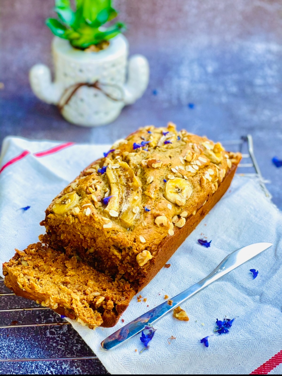 Oats-banana bread